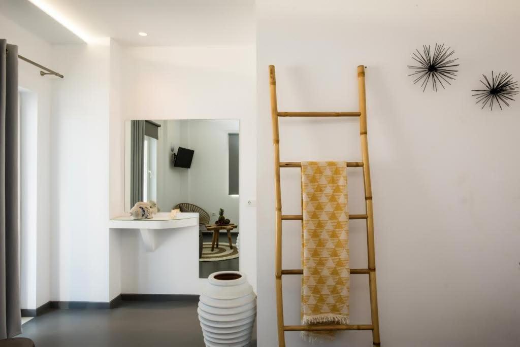 Jonaz Rooms & Suites Ornos (Mykonos) Exterior photo
